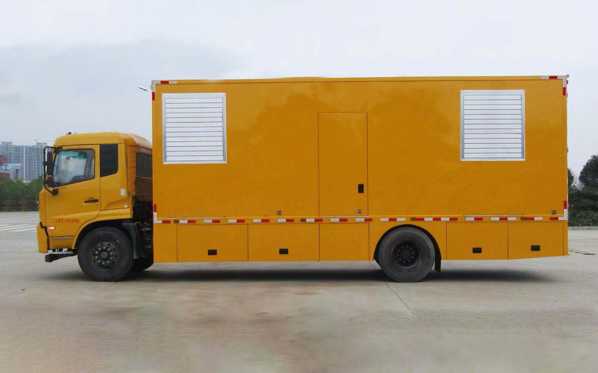 东风天锦电源车