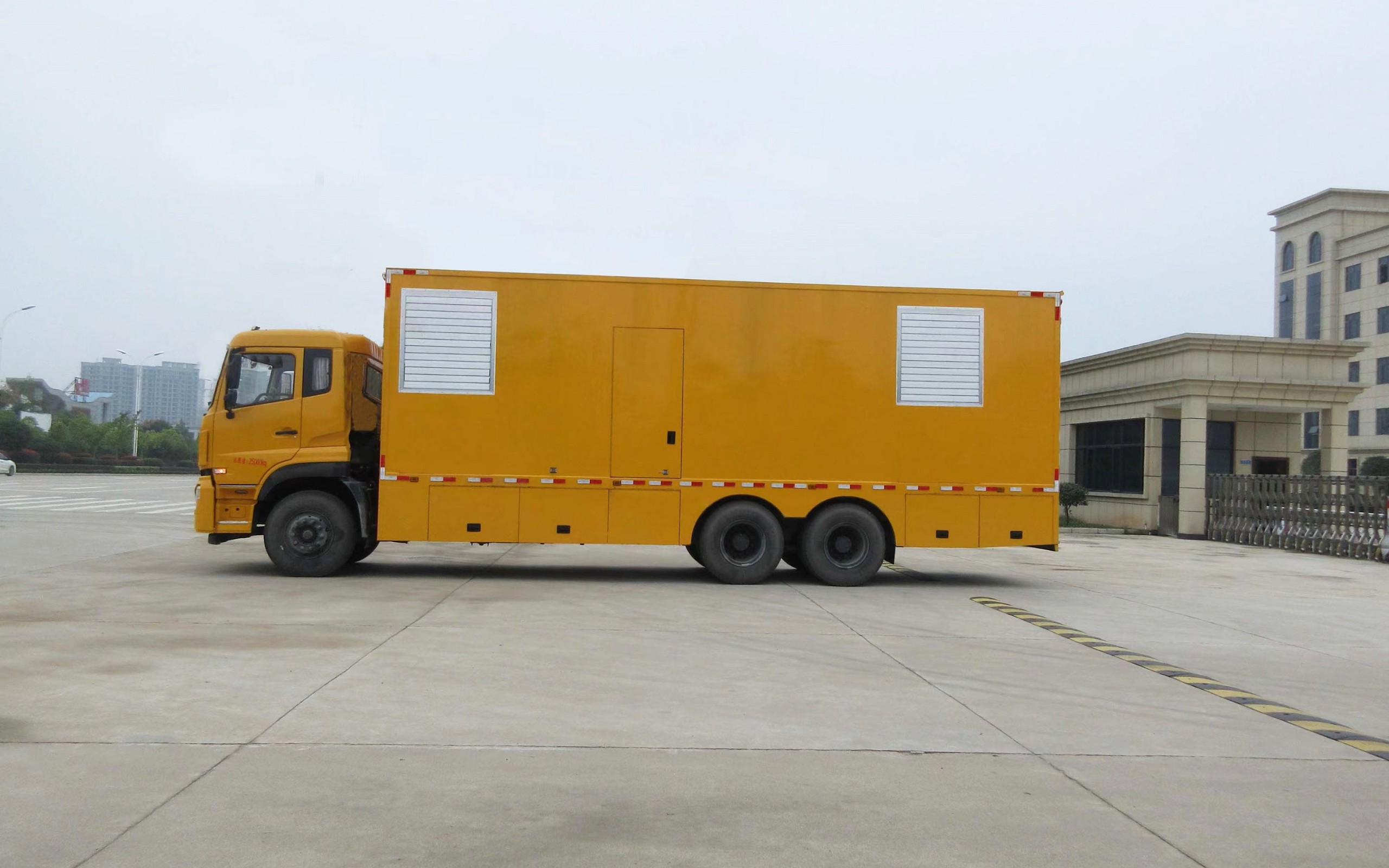 东风天龙电源车