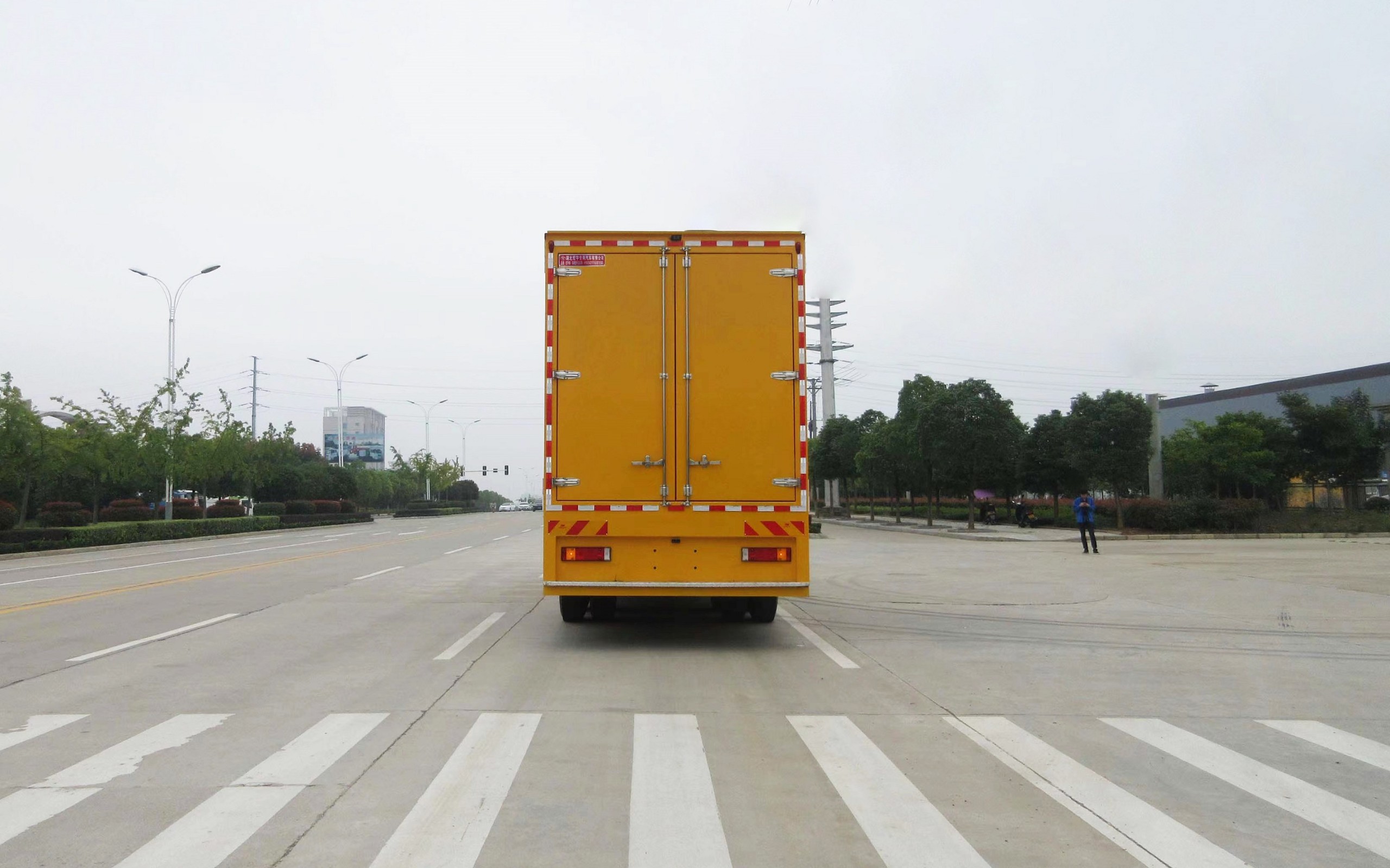 东风天龙电源车