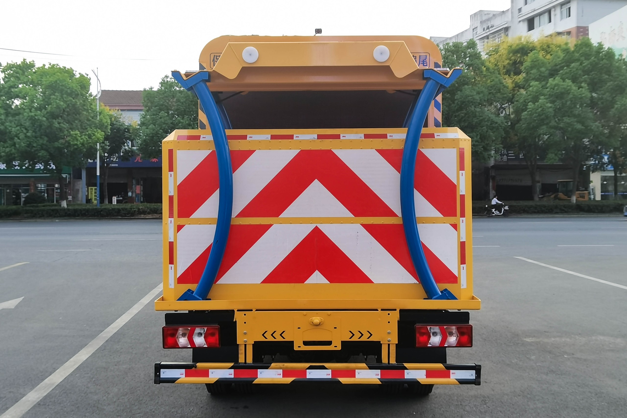 江淮70K/80K防撞缓冲车