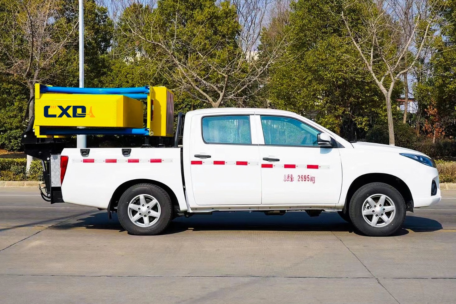 江铃皮卡70K防撞缓冲车