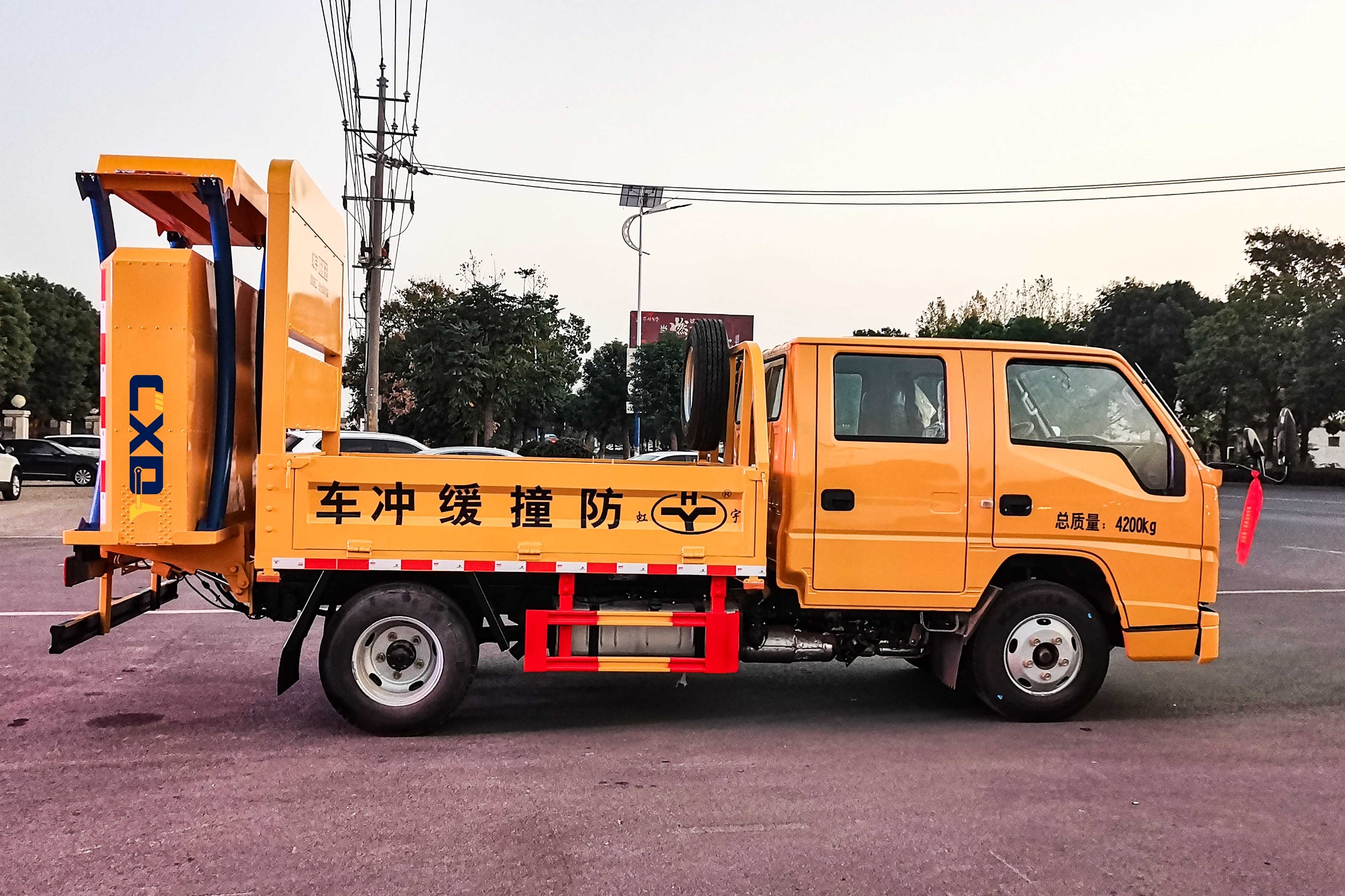 江铃70K/80K防撞缓冲车