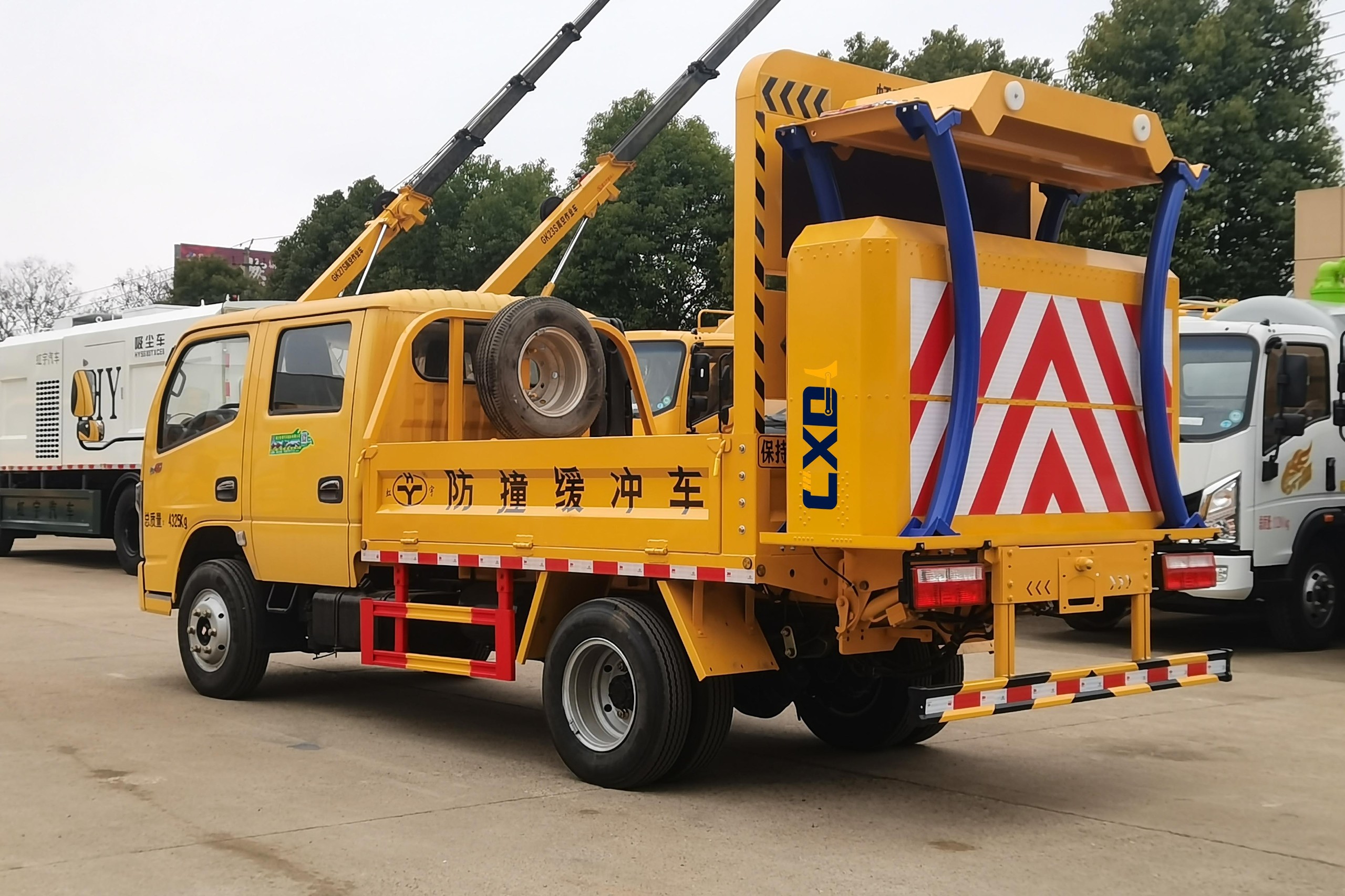 东风D6-70K/80K防撞缓冲车