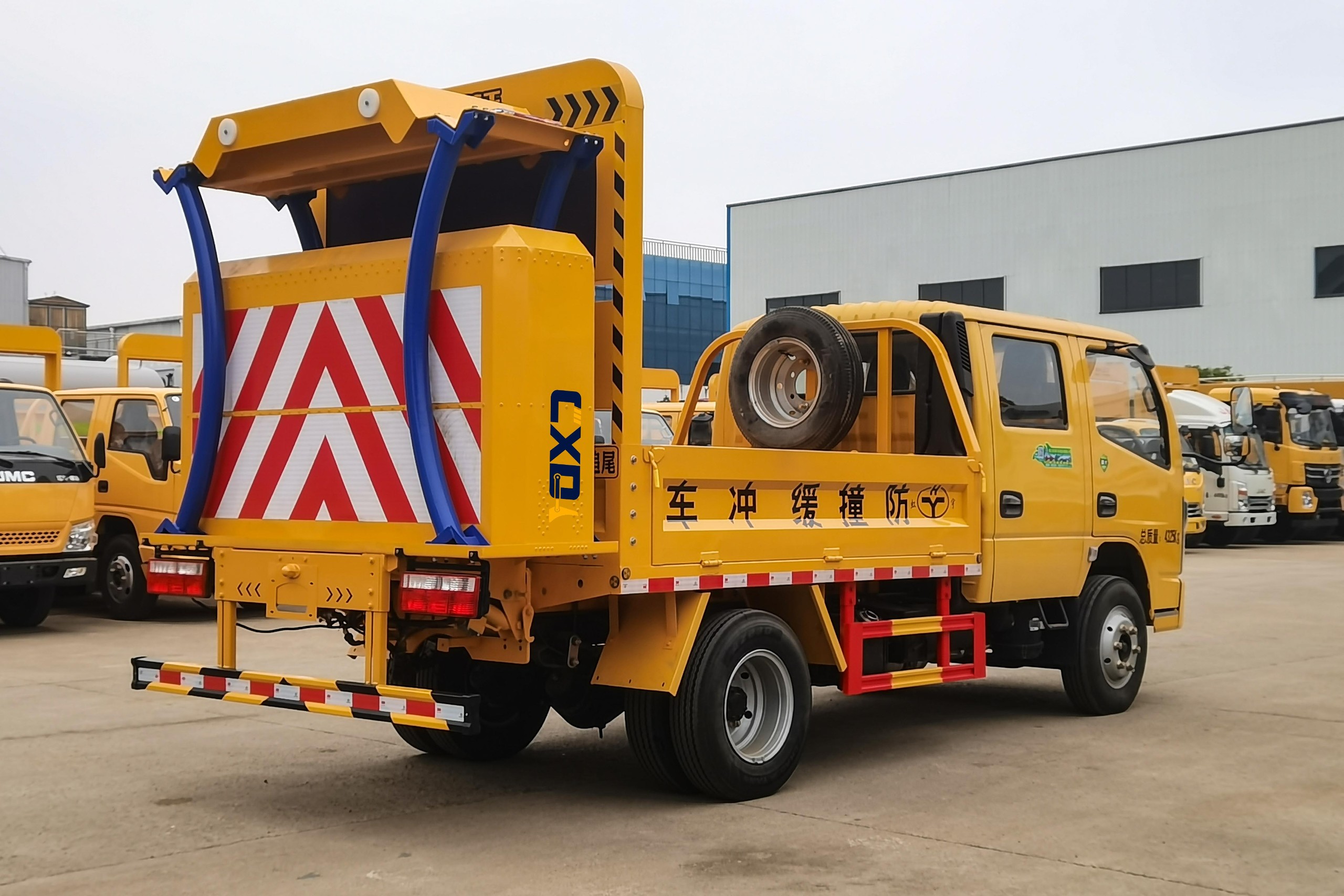 东风D6-70K/80K防撞缓冲车