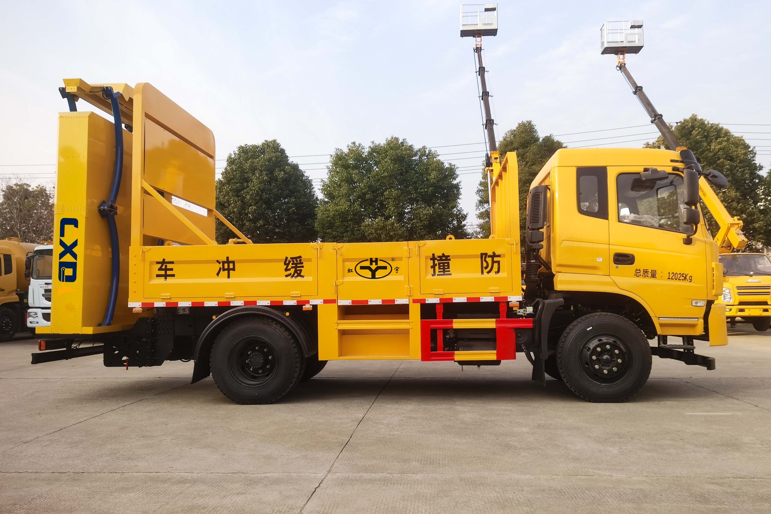 东风K6-100K防撞缓冲车