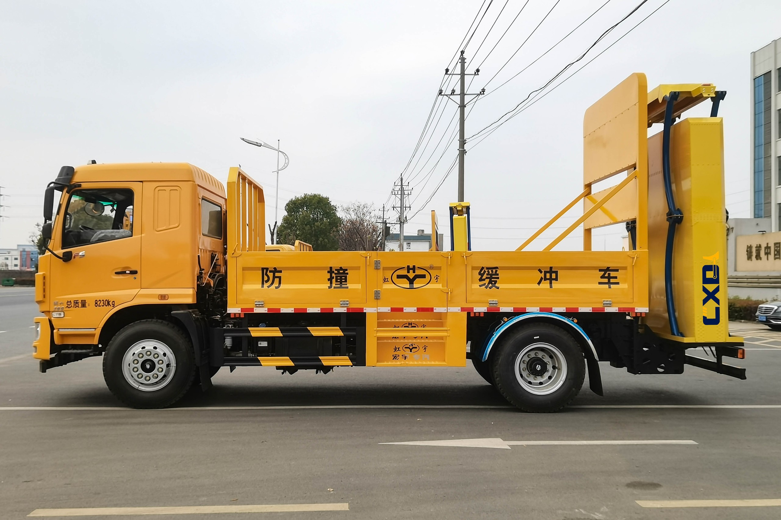 东风华神F5-100K防撞缓冲车