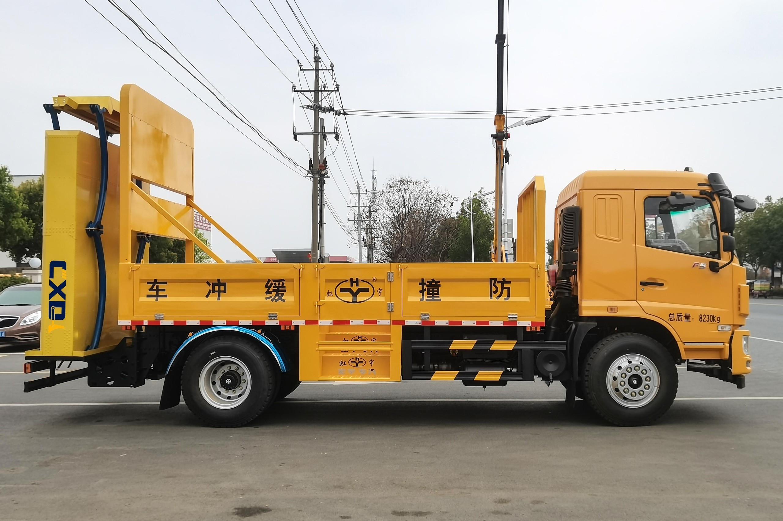 东风华神F5-100K防撞缓冲车