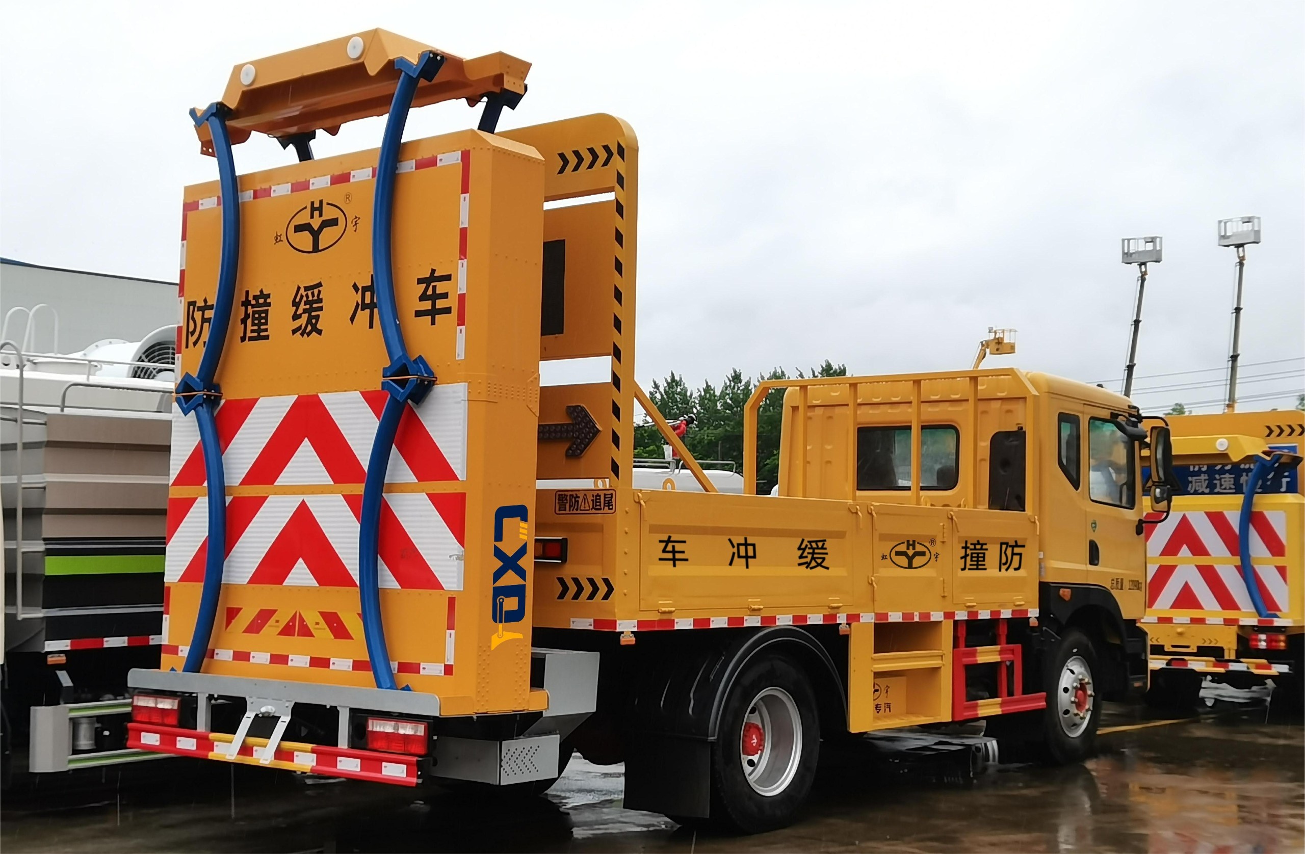 东风多利卡D9-100K/110K防撞缓冲车